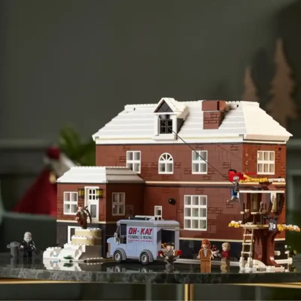 Home Alone 21330 – Bricks Building Toy Set